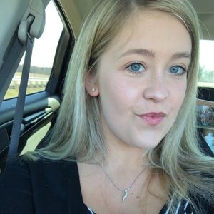 Meet your Posher, Noelle